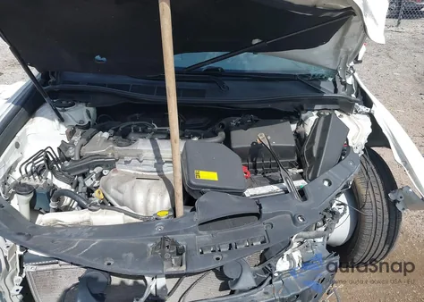 2014 Toyota Camry Xle z USA, uszkodzony, nr VIN 4T1BF1FK7EU403930